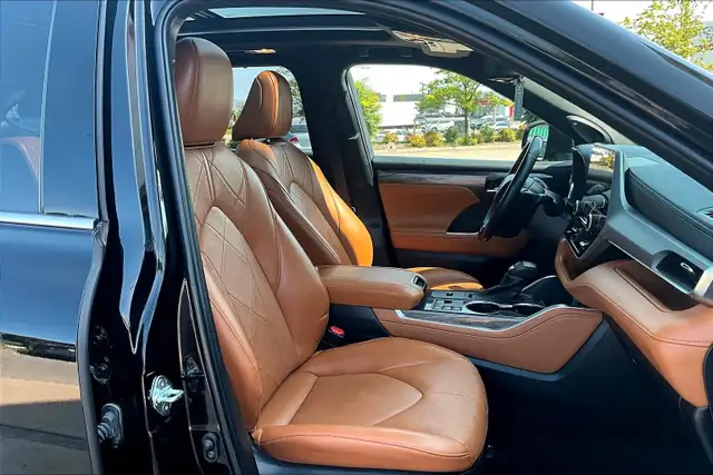 2023 Toyota Highlander Hybrid Limited AWD in Cars & Trucks in Mississauga / Peel Region - Image 15