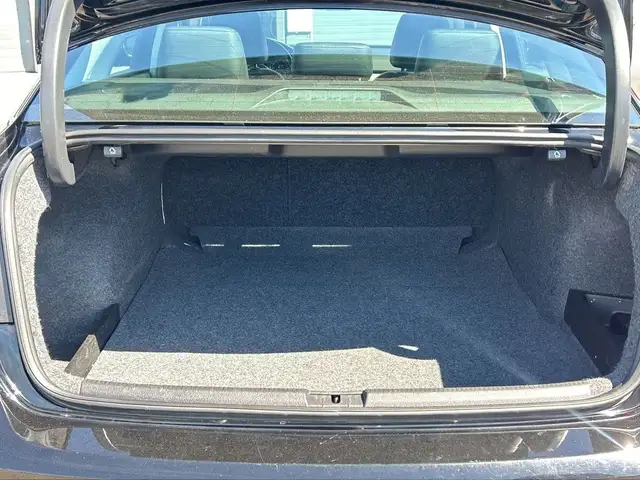 2015 Volkswagen Passat Comfortline in Cars & Trucks in Calgary - Image 7