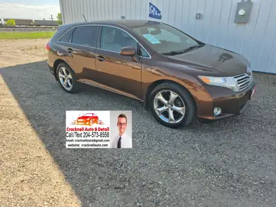 2011 Toyota Venza V6 AWD - Safetied and Serviced - Clean Title ﻿Located in Carberry, but capable of...