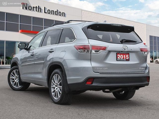 2015 Toyota Highlander XLE LOW KMS, NO ACCIDENTS in Cars & Trucks in London - Image 4