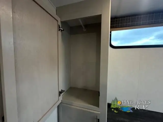 2025 Dutchmen RV Astoria 2913FK in Travel Trailers & Campers in Truro - Image 47