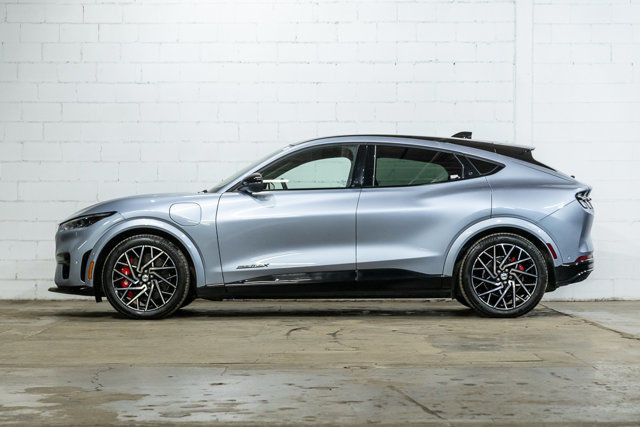 2022 Ford Mustang Mach-E GT Performance Edition AWD | Ford in Cars & Trucks in City of Montréal - Image 4