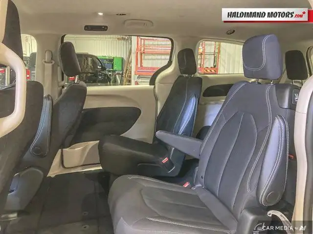 2024 Chrysler Grand Caravan SXT in Cars & Trucks in Hamilton - Image 27