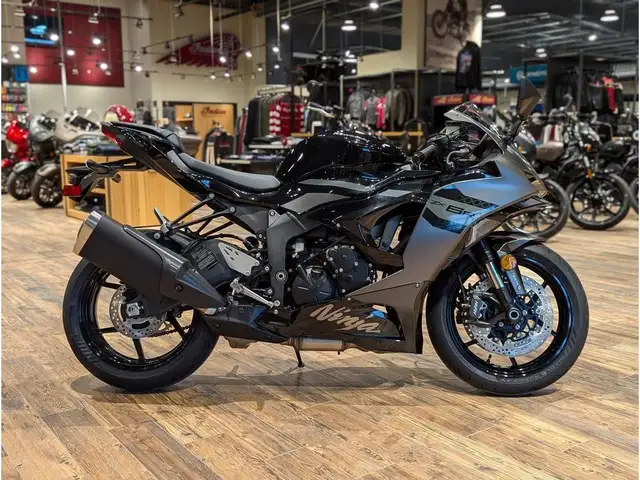 2026 Kawasaki Ninja ZX-6R // Black/Gray | Sport Bikes