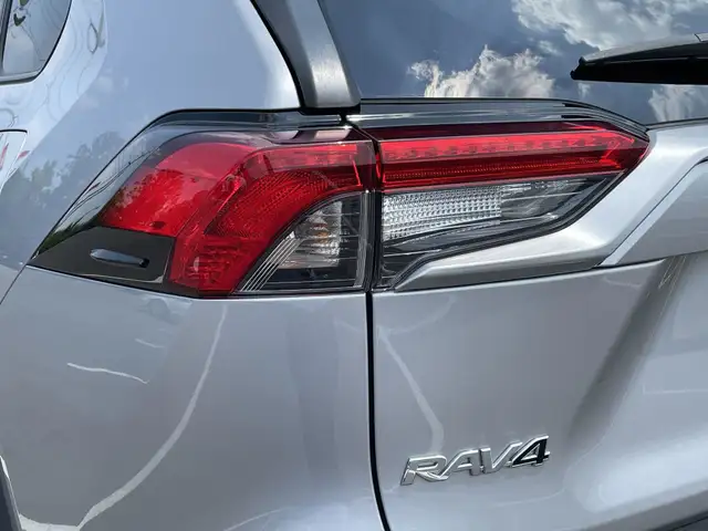 2020 Toyota RAV4 LE NO ACCIDENT,1OWNER,SAFETY CERTIFIED in Cars & Trucks in City of Toronto - Image 16