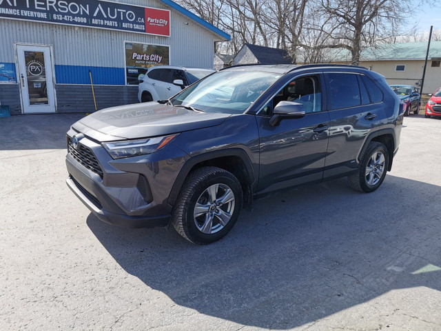 2022 Toyota RAV4 Hybrid XLE in Cars & Trucks in Belleville