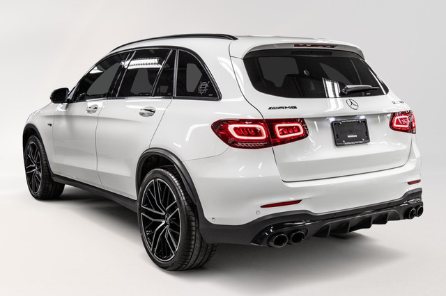 2022 Mercedes-Benz GLC43 AMG 4MATIC SUV | AMG | Premium | Night  in Cars & Trucks in City of Montréal - Image 4