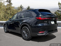 Experience the blend of performance and practicality in this 2025 Mazda CX-70 MHEV GS-L. With only 3... (image 3)