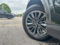 Experience the commanding presence and agile performance of this 2025 Mazda CX-70 GS-L MHEV. This bl... (image 9)