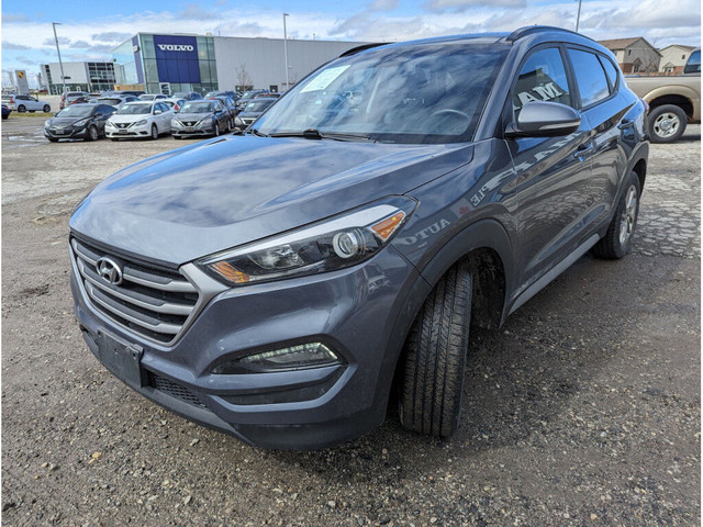  2017 Hyundai Tucson AWD | LEATHER | PANO ROOF | CAMERA | HTD SE in Cars & Trucks in London - Image 2