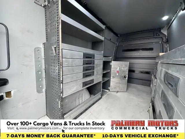 2017 Mercedes-Benz Sprinter 2500 144" HIGH ROOF 4X4 +LOW RANGE dans Autos et camions dans Région de Mississauga/Peel - Image 19
