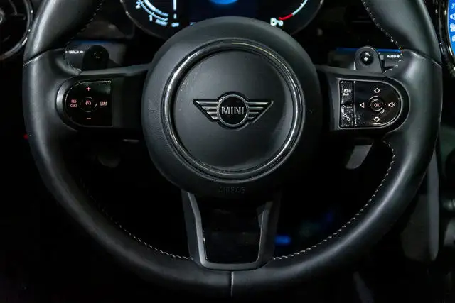 2024 MINI 5 Door Cooper S | Premier Line 2.0 | Accès Confort in Cars & Trucks in City of Montréal - Image 15