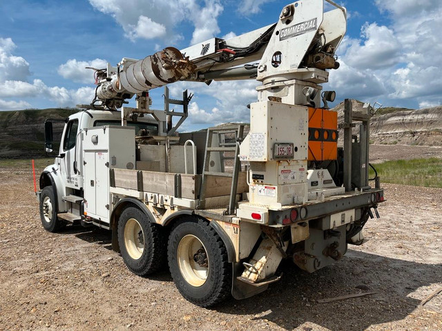 2011 Freightliner M2 Commander Auger Digger + Remote, Cummins, A in Farming Equipment in Mississauga / Peel Region - Image 4