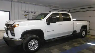 Bow-Mar GM Sales This 2021 CHEVROLET SILVERADO 2500 4WD is a CERTIFIED Pre-Owned, Local Trade-in veh...