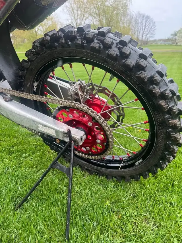  2017 HONDA CRF125F-RED! in Dirt Bikes & Motocross in Edmonton - Image 4