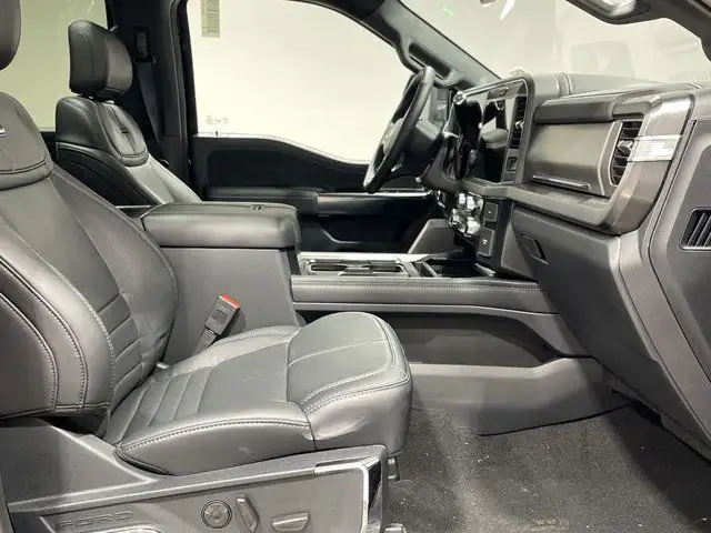 2025 Ford Super Duty F-250 SRW Platinum in Cars & Trucks in Strathcona County - Image 26