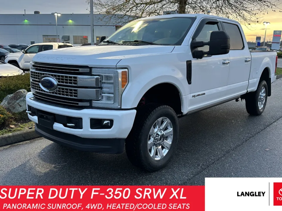 2017 Ford Super Duty F-350 SRW XL; AUTOMATIC, PANORAMIC SUNROOF,