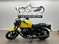 2023 Moto Guzzi V7 Stone Giallo Metallico - V118064