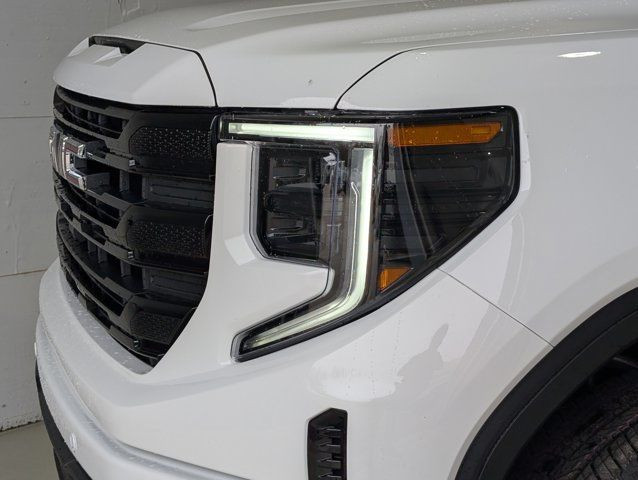 2025 GMC Sierra 1500 Elevation- Power Sunroof - Preferred Pkg in Cars & Trucks in Barrie - Image 2
