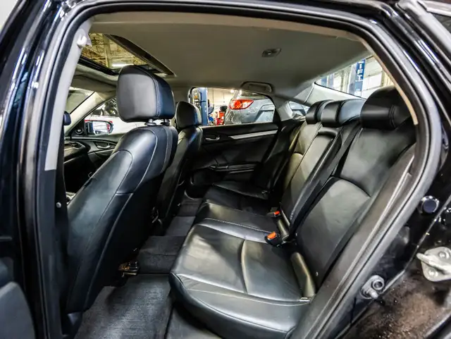 2020 Honda Civic Touring | TOIT OUVRANT | CUIR | GARANTIE 10 ANS in Cars & Trucks in City of Montréal - Image 15