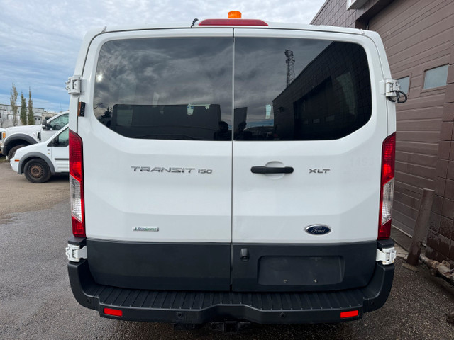 2017 Ford TRANSIT T-150 8 Passenger 4X4 Wagon/Van in Cars & Trucks in Calgary - Image 4
