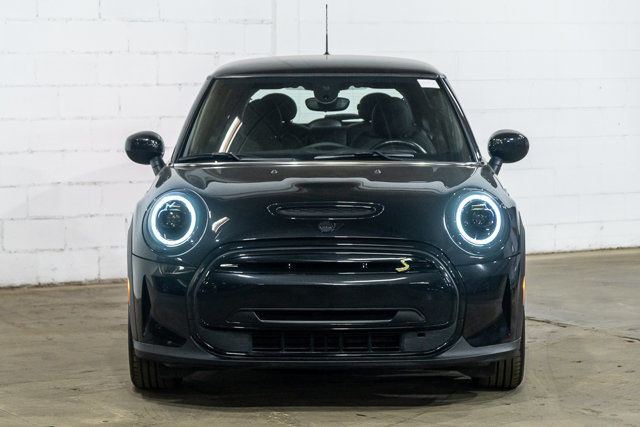 2023 MINI 3 Door Cooper SE Électrique | Innovation silencieuse in Cars & Trucks in City of Montréal - Image 2
