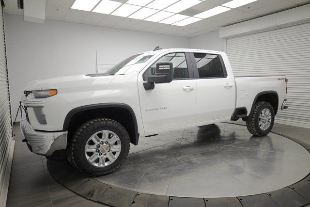 2022 Chevrolet Silverado 3500HD LT in Cars & Trucks in Calgary - Image 3