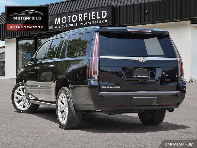 2017 Cadillac Escalade ESV Platinum AWD *Massage Seats, DVD's* in Cars & Trucks in City of Toronto - Image 4