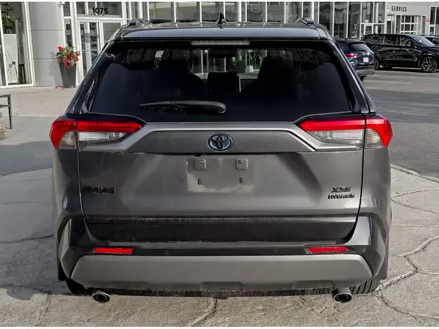 2021 Toyota RAV4 Hybrid XSE AWD in Cars & Trucks in City of Toronto - Image 5