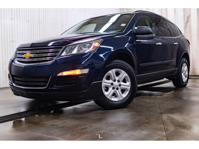2016 Chevrolet Traverse FWD LS 8 Passenger BCam in Cars & Trucks in Grande Prairie - Image 4
