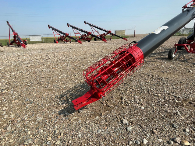 2023 AGI 10" x 41 FT XTA Lite Wheeled Grain Auger in Farming Equipment in Strathcona County - Image 4