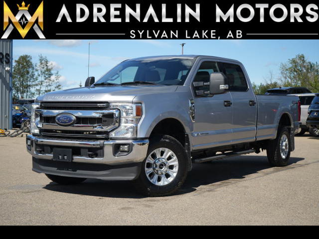 2022 Ford Super Duty F-350 SRW XLT in Cars & Trucks in Red Deer