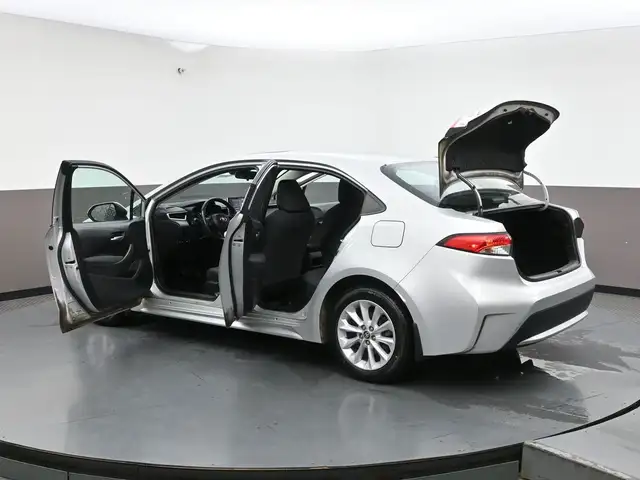 2020 Toyota Corolla LE UPGRADE SUNROOF, HEATED STEERING, HEATED  in Cars & Trucks in City of Halifax - Image 47