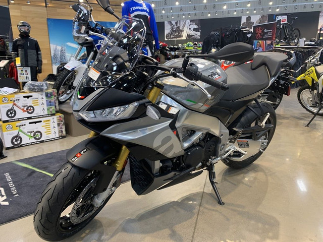  2022 Aprilia Tuono V4 R 1100 TUONO 1100R V4 in Street, Cruisers & Choppers in Guelph - Image 2