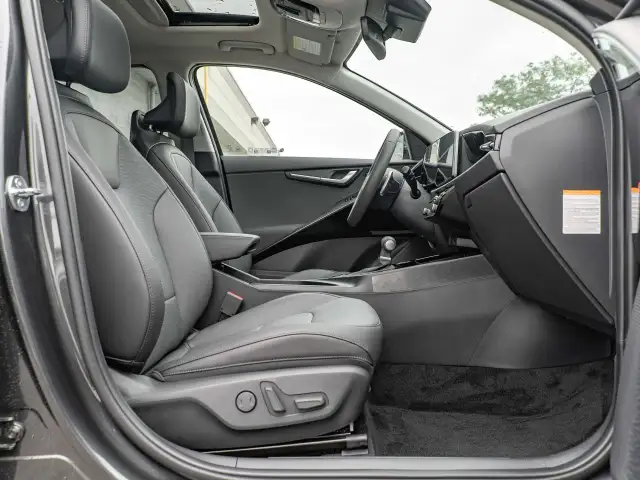 2025 Kia Niro dans Autos et camions dans Ottawa - Image 45