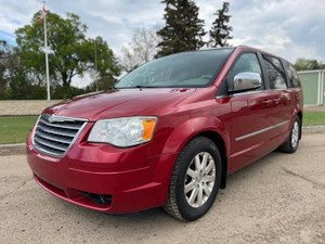 2009 Chrysler Town & Country Touring-PKG, WINTER AND SUMMER TIRES INCLUDED!!!!