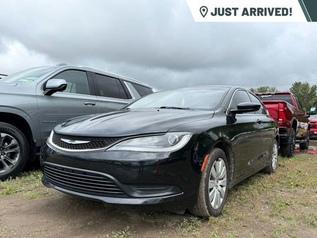 2016 Chrysler 200 LX FWD | Cruise Control | in Cars & Trucks in Strathcona County