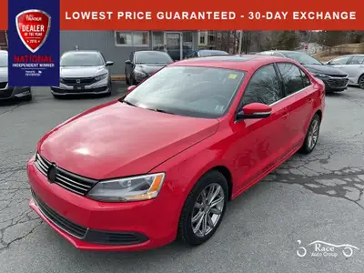 Moonroof | Rear Parking Camera | Bluetooth | Heated Seats $5900 MVI ONLY - NO WARRANTY. For the 2014...