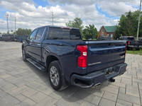 2022 Chevrolet Silverado 1500 LTD 4WD Crew Cab High Country with the 5.3L V8 and only 70,000kms. Cle... (image 6)