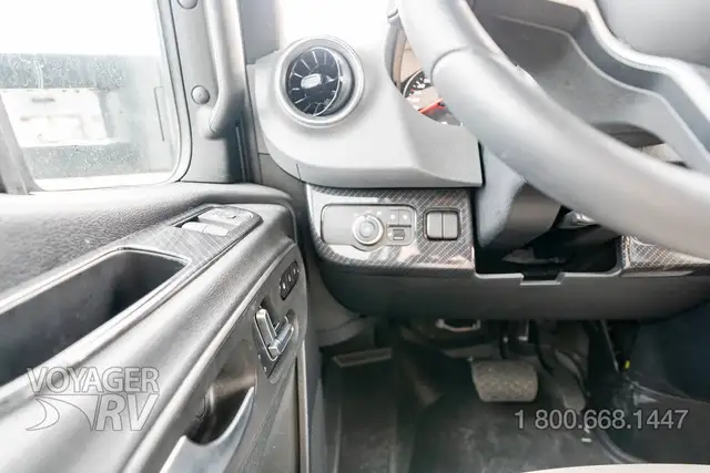 2025 Winnebago Navion 24J in RVs & Motorhomes in Kelowna - Image 43