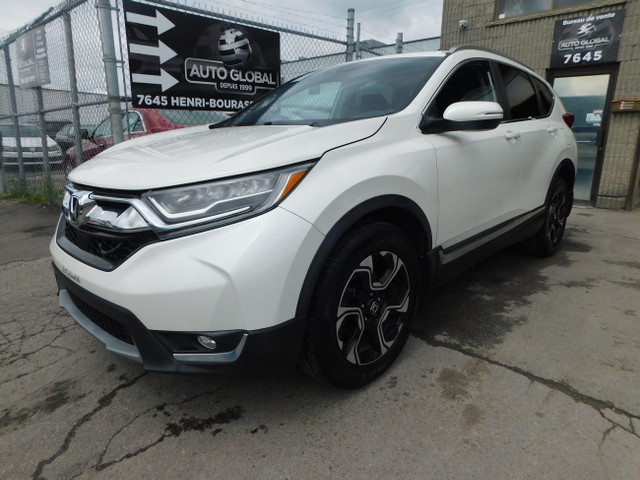 Honda CR-V Touring AWD 2017 in Cars & Trucks in City of Montréal