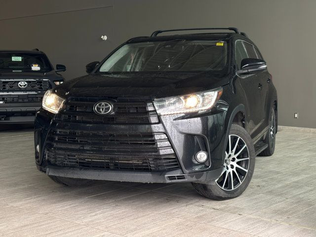 2018 Toyota Highlander XLE | 7 Seater | Leather Seats in Cars & Trucks in Edmonton - Image 4