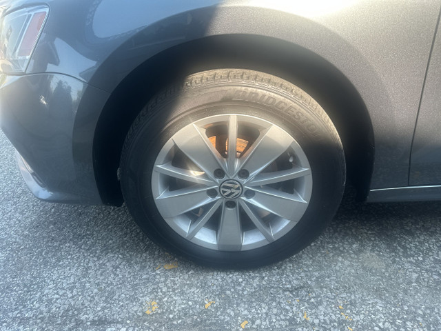 2015 Volkswagen Jetta 2.0L Man Trendline in Cars & Trucks in Mississauga / Peel Region - Image 4