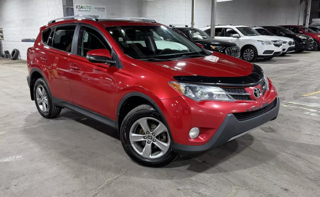 2015 TOYOTA RAV4 XLE FWD/CRUISE/CAMERA/TOIT/BLTH/AC/MAGS/AUCUN A in Cars & Trucks in City of Montréal