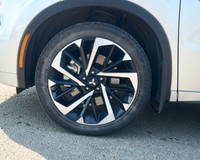 This Mitsubishi Outlander has a strong Regular Unleaded I-4 2.5 L/152 engine powering this Variable... (image 9)