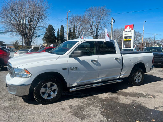 2017 RAM 1500SLT 57L HEMI in Cars & Trucks in Saint-Hyacinthe - Image 2