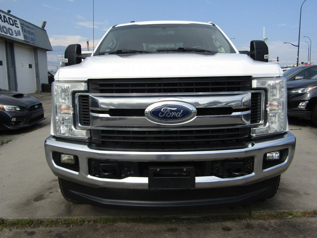 2019 Ford F-250 XLT 4WD CREW CAB 8 FOOT BOX 6.7L TURBO DIESEL in Cars & Trucks in Calgary - Image 4