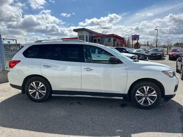  2017 Nissan Pathfinder SL-NO ACCIDENTS, DEALER SERVICED, DVD, N in Cars & Trucks in Calgary - Image 4
