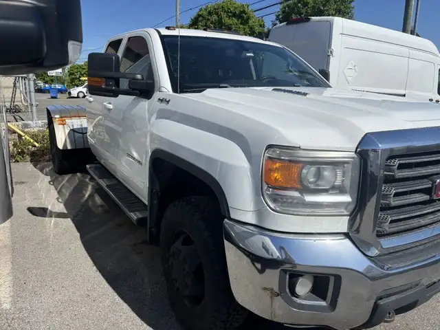 2016 GMC Sierra 3500HD SLE in Cars & Trucks in Laval / North Shore - Image 10
