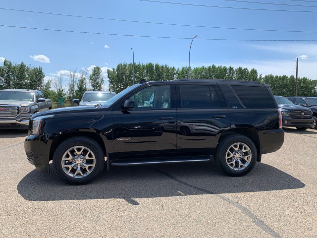 2020 GMC Yukon in Cars & Trucks in Medicine Hat - Image 4